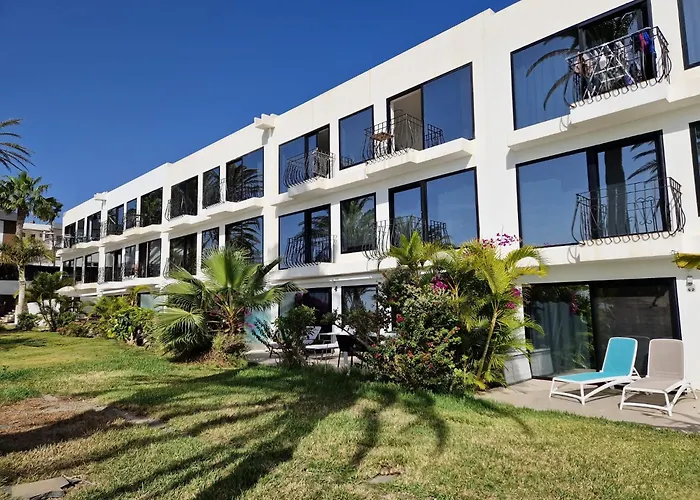 Appartamento Monte Del Moro Sea Front View